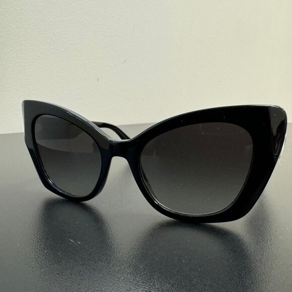 Dolce and Gabbana - DG CROSSED SUNGLASSES - Picture 1 of 2